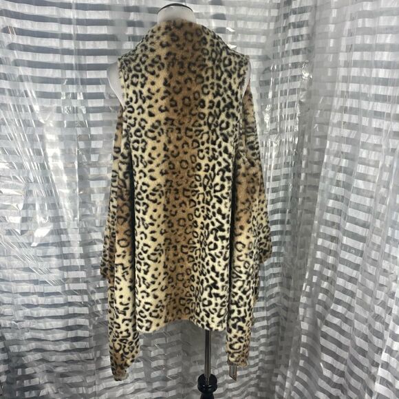 Leopard Print Shawl Wrap   - Picture 4 of 5